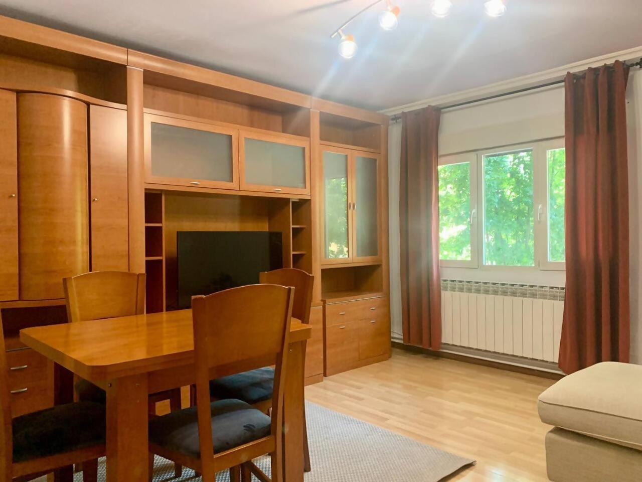 Apartamento Centrico Y Comodo Витория Экстерьер фото